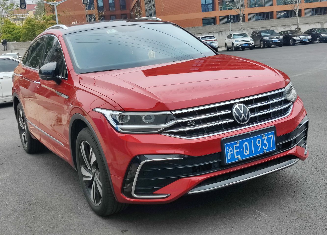 Volkswagen Tiguan technical specifications and fuel economy